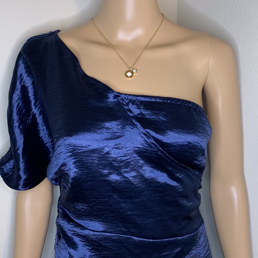 Dress - Picture 2 of 7